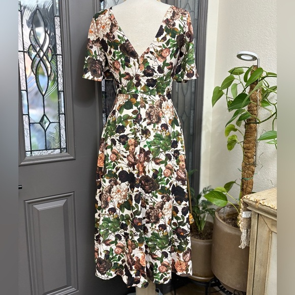 NWOT Alexia Admor Aster Floral Flutter Sleeve Midi Dress - Picture 8 of 10
